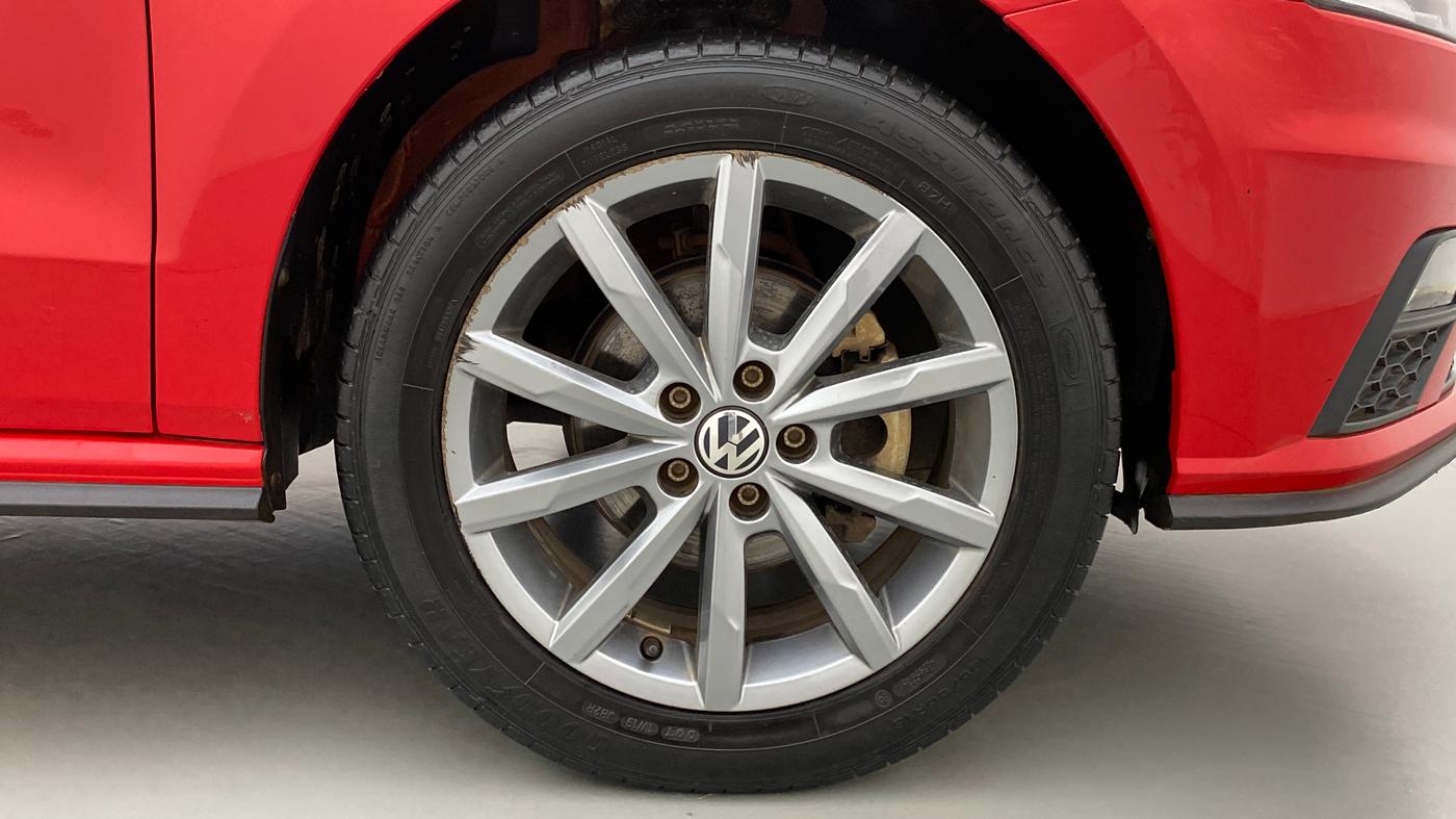 2021 Volkswagen Polo HIGH LINE PLUS 1.0, Petrol, Manual, 14,329 km, Right Front Wheel