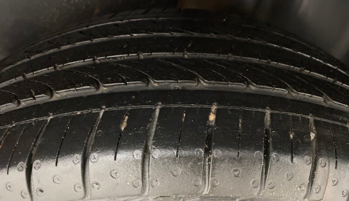 2021 Volkswagen Polo HIGH LINE PLUS 1.0, Petrol, Manual, 14,329 km, Left Rear Tyre Tread