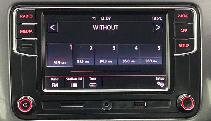 2021 Volkswagen Polo HIGH LINE PLUS 1.0, Petrol, Manual, 14,329 km, Infotainment System