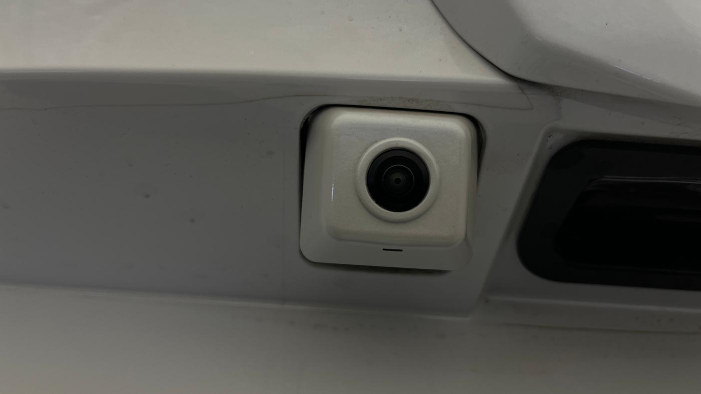 2025 Mahindra XUV700 AX 7 LUXURY P AT 7 STR, Petrol, Automatic, 2,511 km, Parking Camera