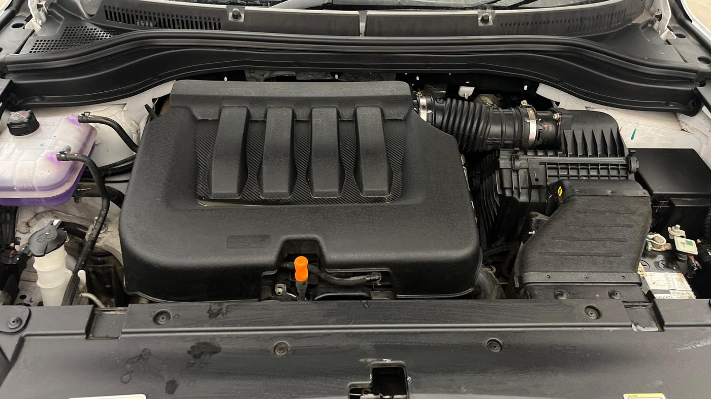2025 Mahindra XUV700 AX 7 LUXURY P AT 7 STR, Petrol, Automatic, 2,511 km, Engine View