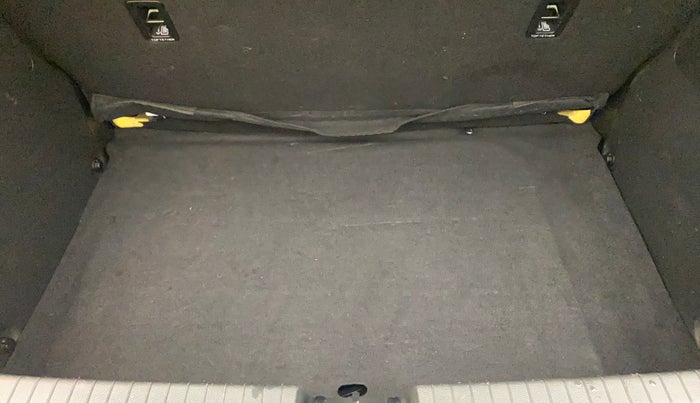 2020 Hyundai Elite i20 ASTA 1.2 (O), Petrol, Manual, 95,965 km, Boot Inside