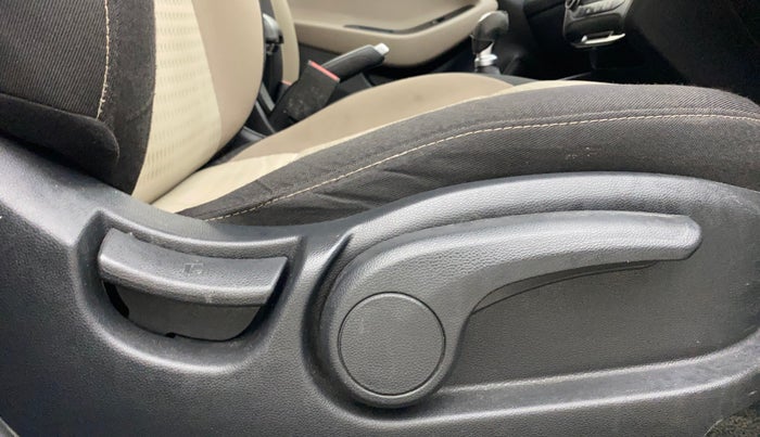 2020 Hyundai Elite i20 ASTA 1.2 (O), Petrol, Manual, 95,965 km, Driver Side Adjustment Panel