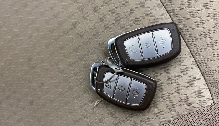 2020 Hyundai Elite i20 ASTA 1.2 (O), Petrol, Manual, 95,965 km, Key Close Up