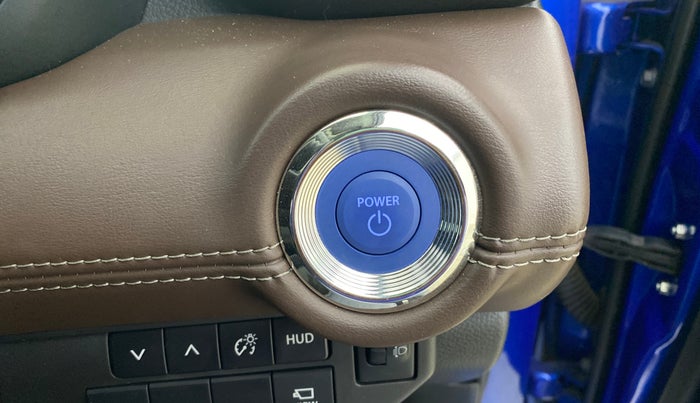 2022 Toyota URBAN CRUISER HYRYDER V HYBRID, Hybrid, Automatic, 35,471 km, Keyless Start/ Stop Button