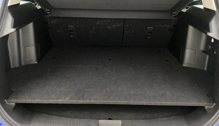 2022 Toyota URBAN CRUISER HYRYDER V HYBRID, Hybrid, Automatic, 35,471 km, Boot Inside