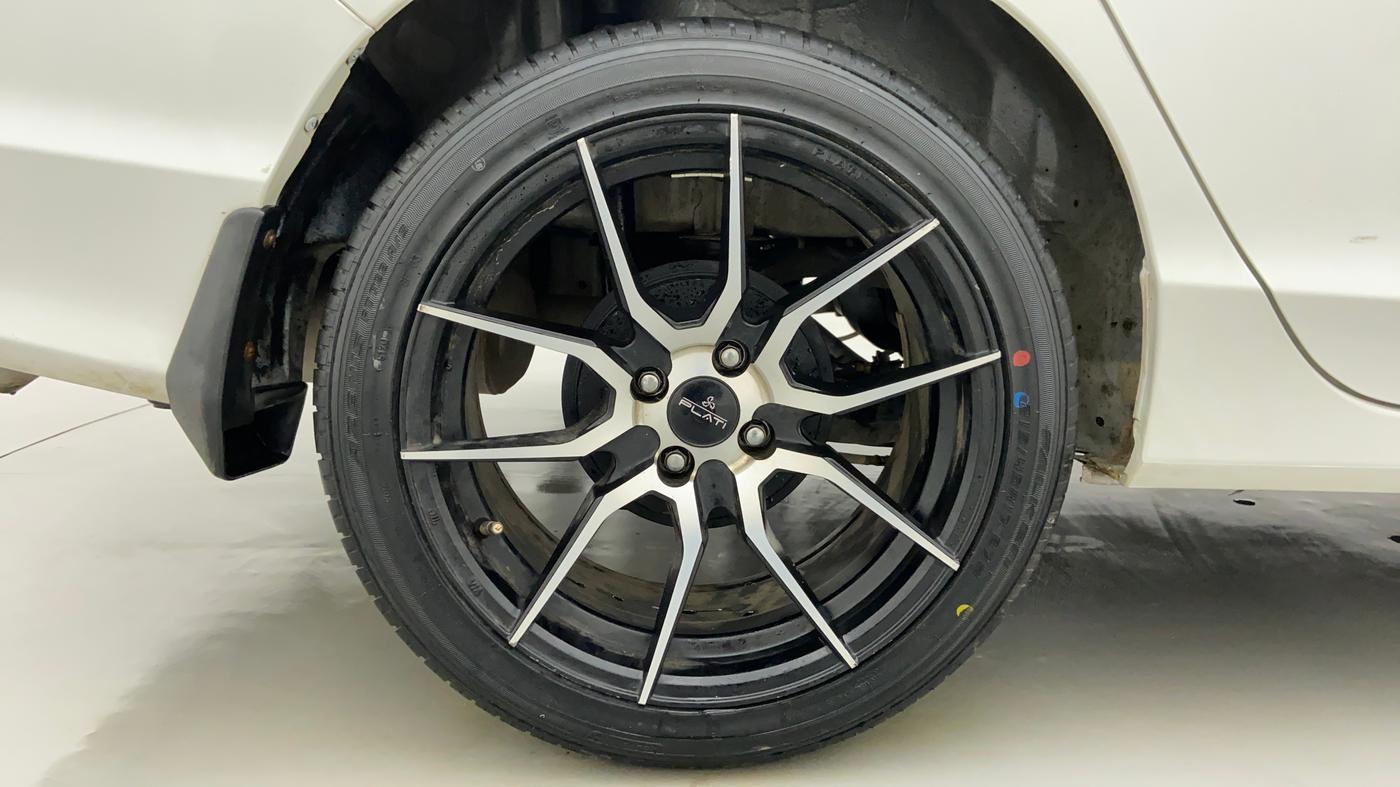 2018 Honda City V MT DIESEL, Diesel, Manual, 43,730 km, Right Rear Wheel