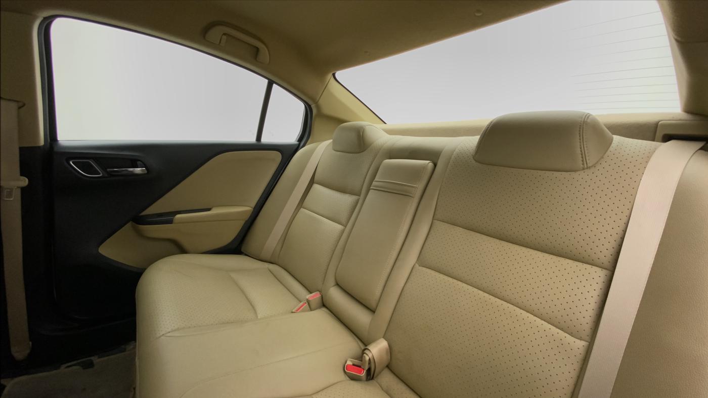 2018 Honda City V MT DIESEL, Diesel, Manual, 43,730 km, Right Side Rear Door Cabin
