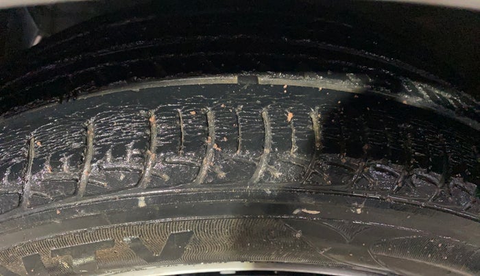 2018 Maruti Baleno DELTA PETROL 1.2, Petrol, Manual, 55,803 km, Left Front Tyre Tread