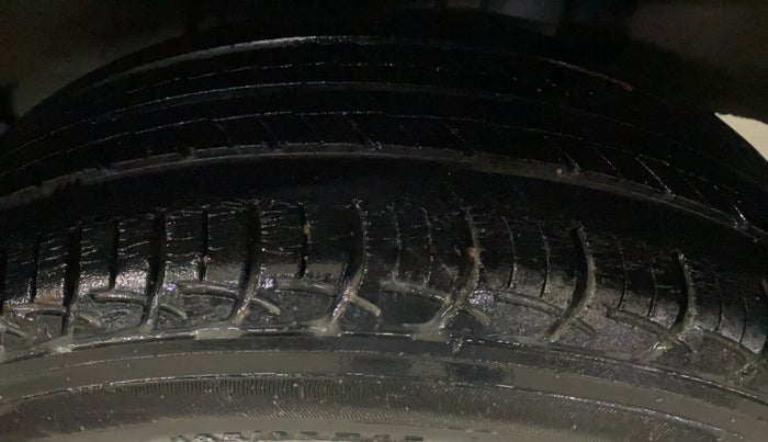 2018 Maruti Baleno DELTA PETROL 1.2, Petrol, Manual, 55,803 km, Left Rear Tyre Tread