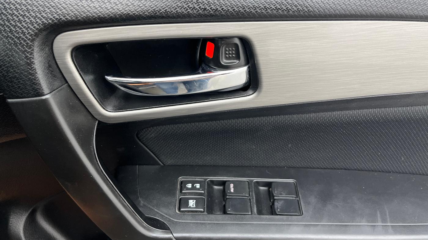 2019 Maruti Vitara Brezza ZDI AMT, Diesel, Automatic, 66,850 km, Driver Side Door Panels Control