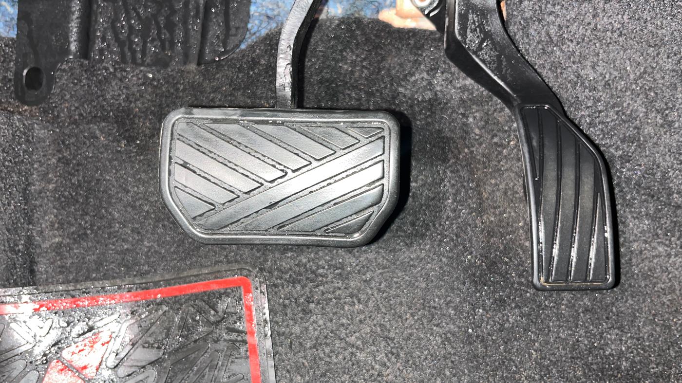 2019 Maruti Vitara Brezza ZDI AMT, Diesel, Automatic, 66,850 km, Pedals