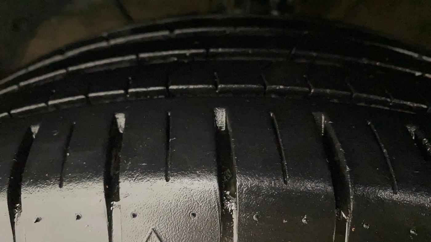 2020 Maruti Baleno ALPHA PETROL 1.2, Petrol, Manual, 20,503 km, Left Front Tyre Tread