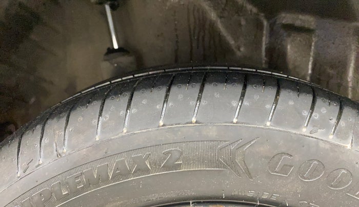 2015 Honda Amaze 1.2L I-VTEC S, Petrol, Manual, 61,837 km, Right Rear Tyre Tread