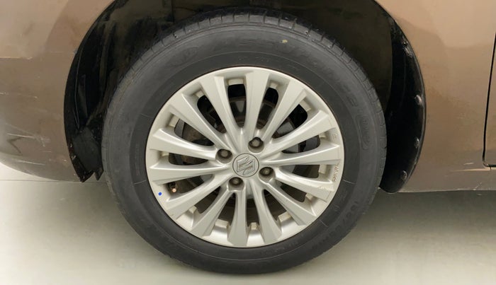 2015 Maruti Ciaz ZXI, Petrol, Manual, 74,925 km, Left Front Wheel