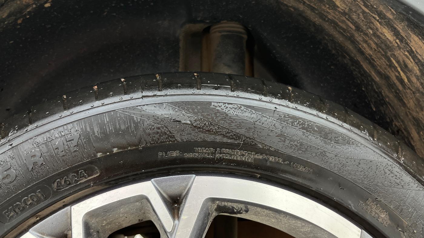 2021 Skoda KUSHAQ STYLE 1.0L TSI AT, Petrol, Automatic, 48,746 km, Left Rear Tyre Tread