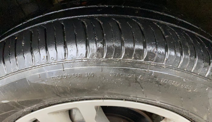 2023 Renault TRIBER RXZ AMT, Petrol, Automatic, 7,663 km, Left Front Tyre Tread