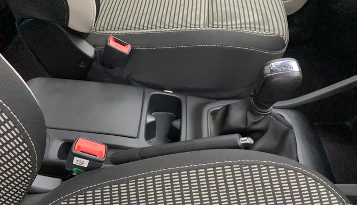 2023 Renault TRIBER RXZ AMT, Petrol, Automatic, 7,663 km, Gear Lever