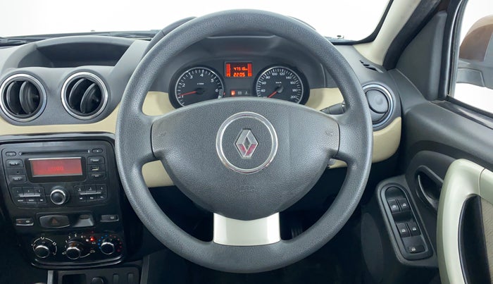 2014 Renault Duster RXL PETROL 104, Petrol, Manual, 47,720 km, Steering Wheel Close Up