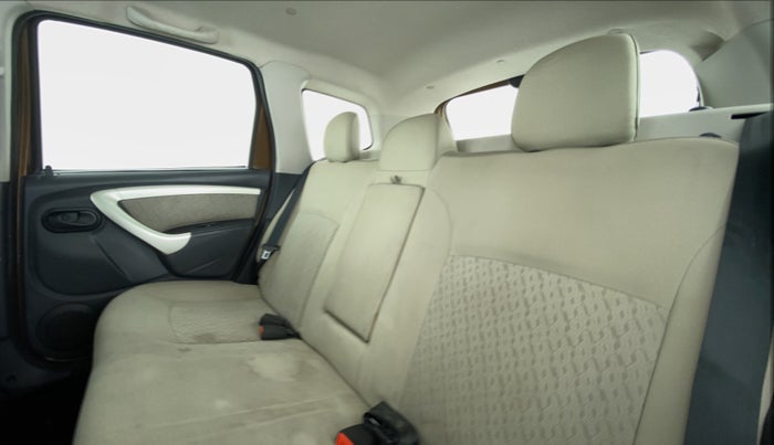 2014 Renault Duster RXL PETROL 104, Petrol, Manual, 47,720 km, Right Side Rear Door Cabin