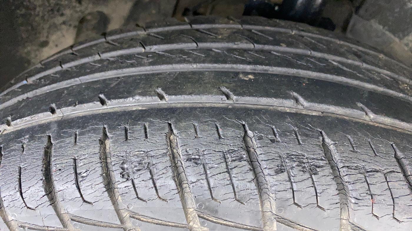 2014 Renault Duster RXL PETROL 104, Petrol, Manual, 47,720 km, Right Front Tyre Tread