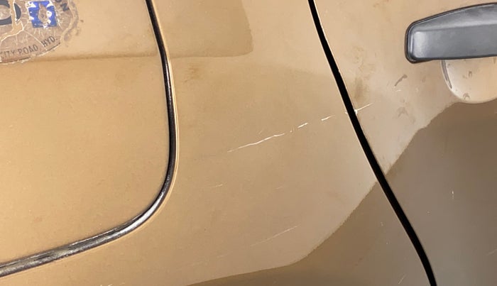 2014 Renault Duster RXL PETROL 104, Petrol, Manual, 47,720 km, Right quarter panel - Minor scratches