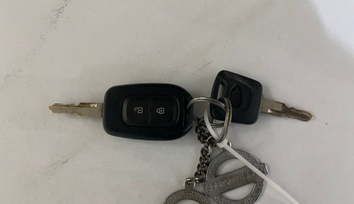 2018 Datsun Redi Go S 1.0 AMT, Petrol, Automatic, 34,851 km, Key Close Up