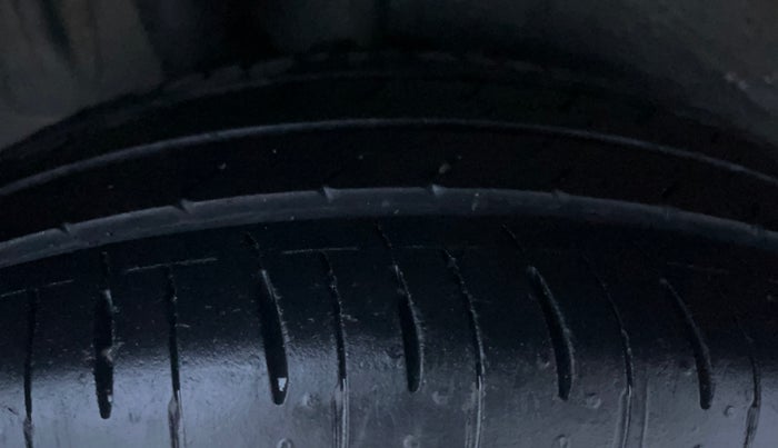 2022 Maruti IGNIS ZETA 1.2 AMT, Petrol, Automatic, 22,581 km, Right Rear Tyre Tread