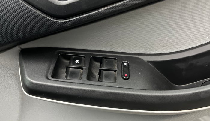 2020 Tata Tiago XT PETROL, Petrol, Manual, 67,564 km, Driver Side Door Panels Control