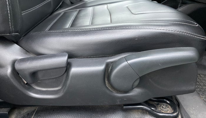 2017 Honda WR-V 1.2 i-VTEC VX MT, Petrol, Manual, 63,262 km, Driver Side Adjustment Panel
