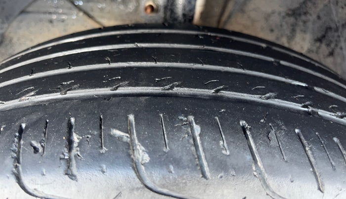 2023 Maruti FRONX ALPHA 1.0L TURBO 6 AT, Petrol, Automatic, 28,757 km, Left Front Tyre Tread