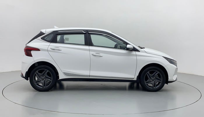 2021 Hyundai NEW I20 SPORTZ 1.2 MT, Petrol, Manual, 8,543 km, Right Side View
