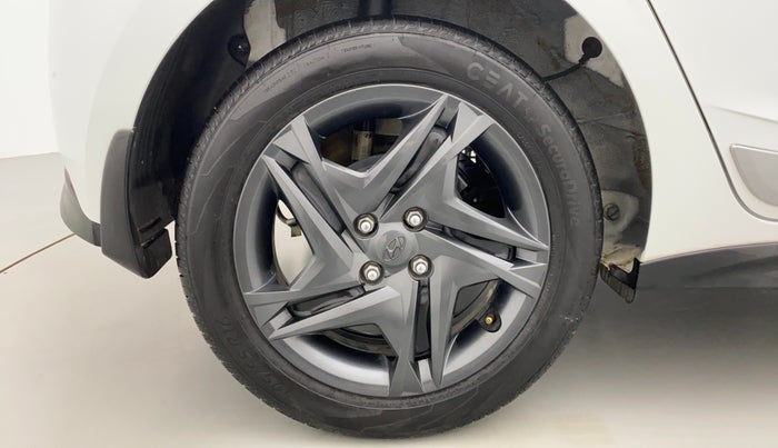 2021 Hyundai NEW I20 SPORTZ 1.2 MT, Petrol, Manual, 8,543 km, Right Rear Wheel