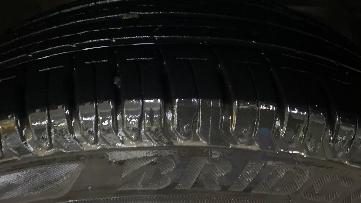 2020 Maruti Dzire VXI, Petrol, Manual, 69,326 km, Right Front Tyre Tread