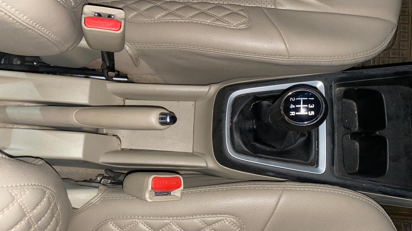 2020 Maruti Dzire VXI, Petrol, Manual, 69,326 km, Gear Lever