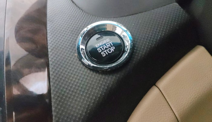 2012 Hyundai Verna FLUIDIC 1.6 VTVT SX, Petrol, Manual, 18,212 km, Keyless Start/ Stop Button