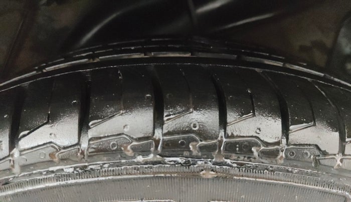 2012 Hyundai Verna FLUIDIC 1.6 VTVT SX, Petrol, Manual, 18,212 km, Left Rear Tyre Tread