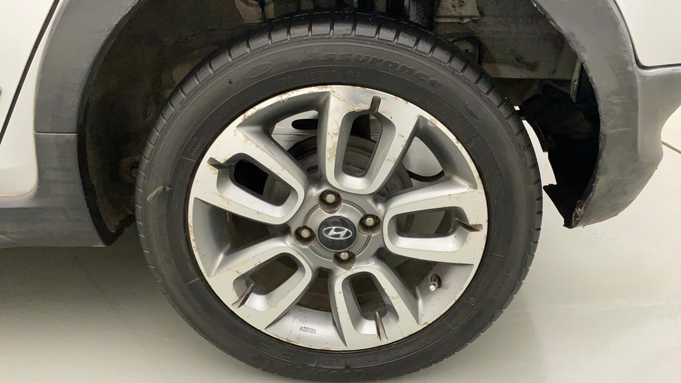 2015 Hyundai i20 Active 1.2 S, CNG, Manual, 42,091 km, Left Rear Wheel