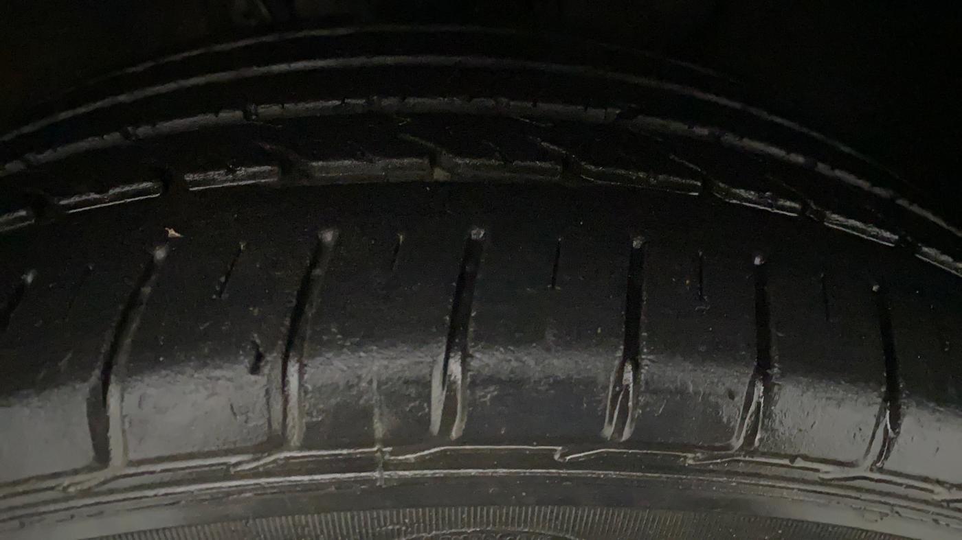 2015 Hyundai i20 Active 1.2 S, CNG, Manual, 42,091 km, Right Front Tyre Tread