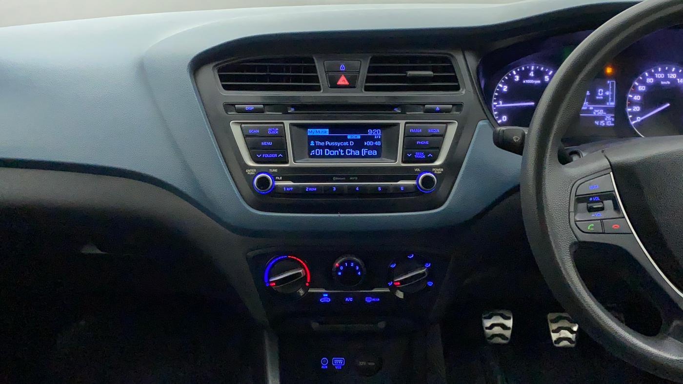 2015 Hyundai i20 Active 1.2 S, CNG, Manual, 42,091 km, Air Conditioner