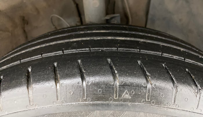 2022 Hyundai VENUE S+ 1.2, Petrol, Manual, 35,265 km, Right Front Tyre Tread