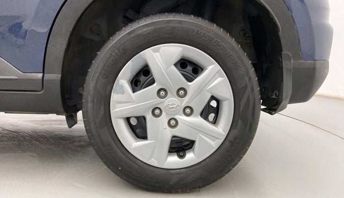 2022 Hyundai VENUE S+ 1.2, Petrol, Manual, 35,265 km, Left Rear Wheel