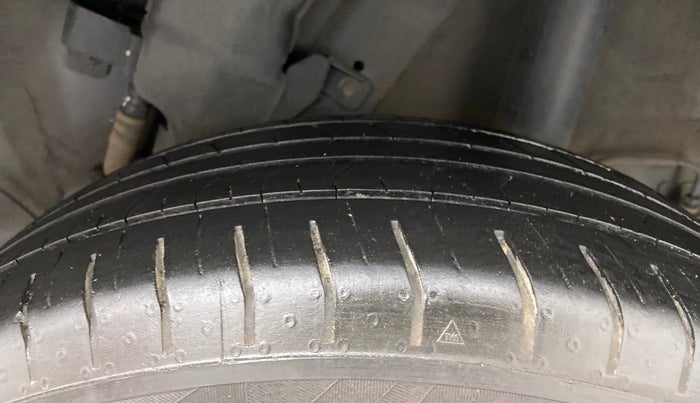 2022 Hyundai VENUE S+ 1.2, Petrol, Manual, 35,265 km, Left Rear Tyre Tread