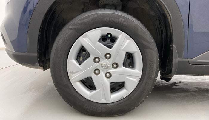 2022 Hyundai VENUE S+ 1.2, Petrol, Manual, 35,265 km, Left Front Wheel