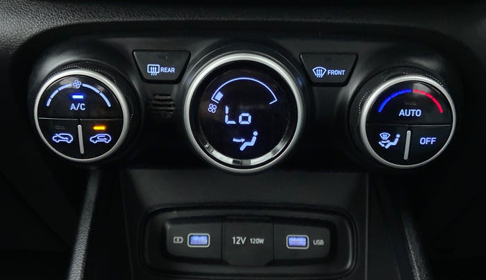 2022 Hyundai VENUE S+ 1.2, Petrol, Manual, 35,265 km, Automatic Climate Control