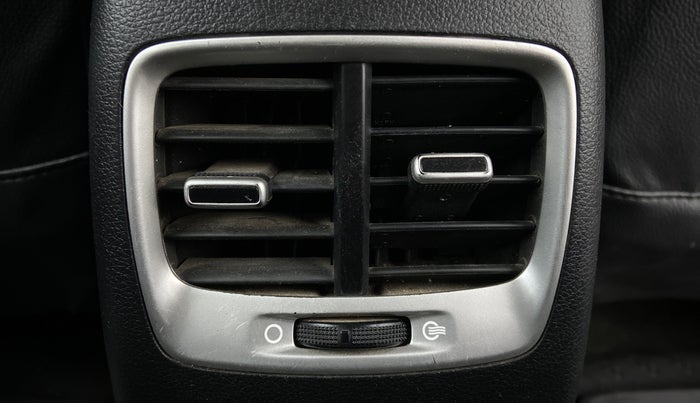 2022 Hyundai VENUE S+ 1.2, Petrol, Manual, 35,265 km, Rear AC Vents