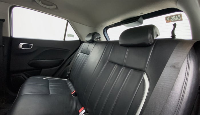 2022 Hyundai VENUE S+ 1.2, Petrol, Manual, 35,265 km, Right Side Rear Door Cabin