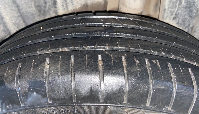 2022 Maruti Baleno DELTA PETROL 1.2, Petrol, Manual, 48,749 km, Left Rear Tyre Tread