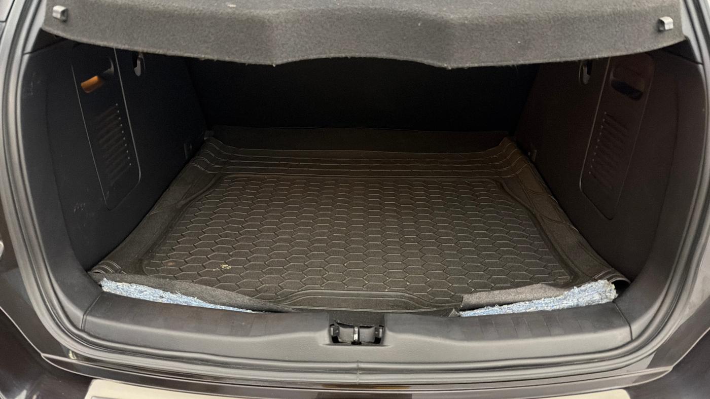 2022 Nissan Kicks XV PREMIUM TURBO 1.3, Petrol, Manual, 25,024 km, Boot Inside