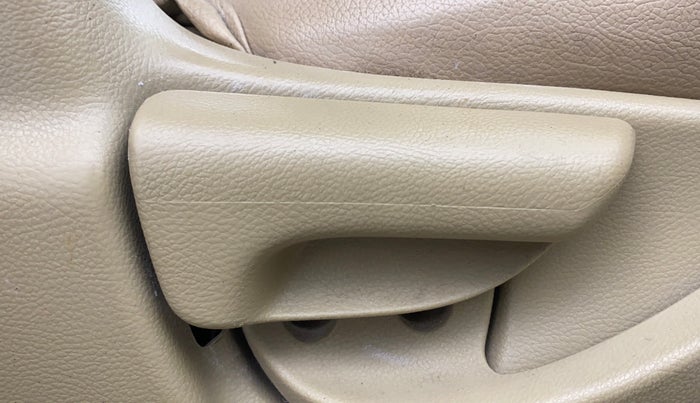 2015 Honda Amaze 1.2L I-VTEC S, Petrol, Manual, 67,991 km, Driver Side Adjustment Panel